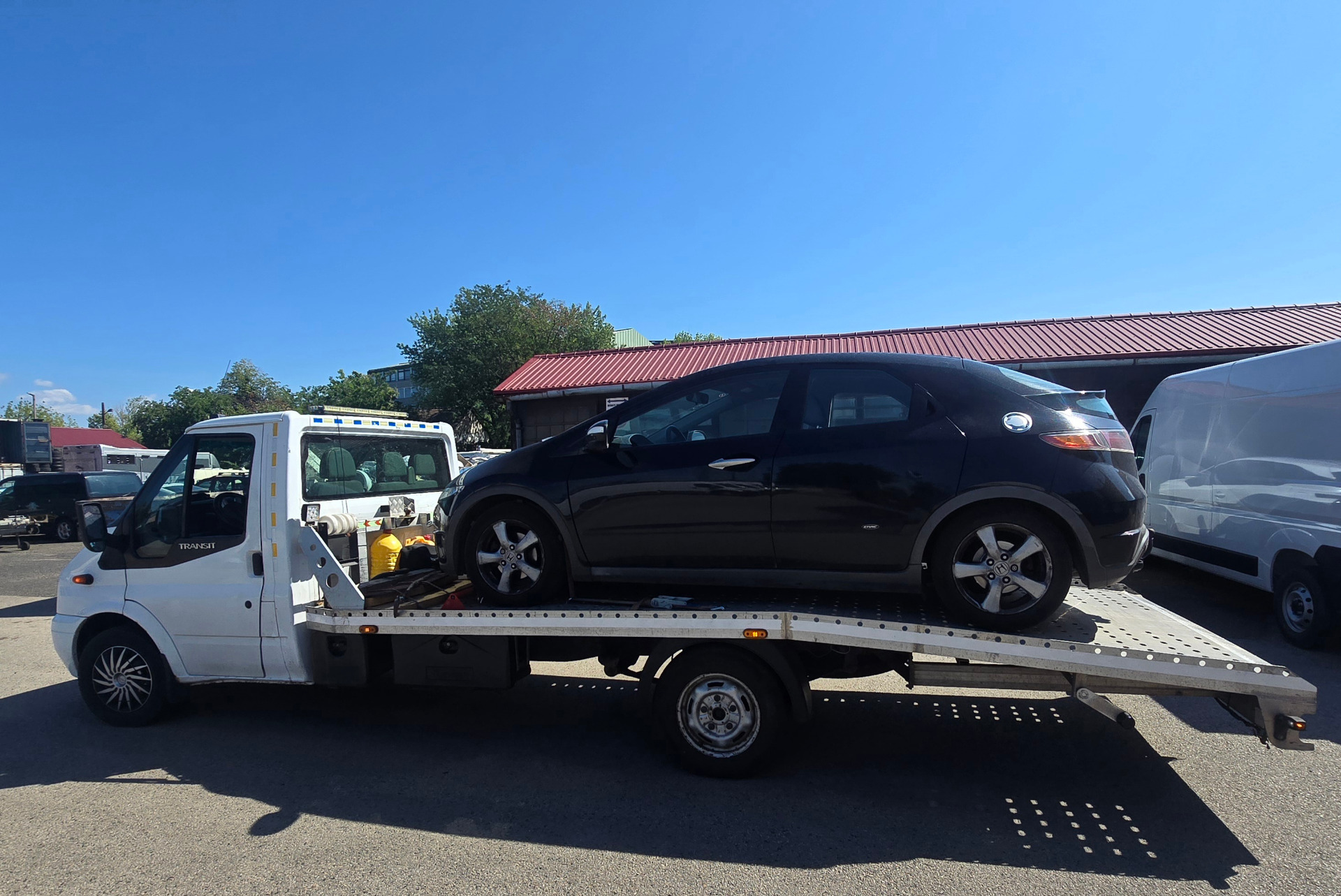 Honda Civic autószállítása Gödöllőről Budapestre önindító meghibásodás miatt. Gyors és biztonságos autómentés, 0–24 órás segítség Pest megyében és országosan.